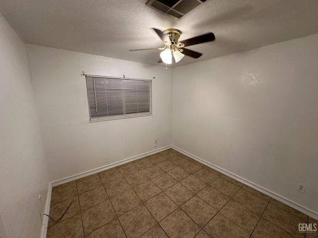 214 21st Avenue, Delano, CA 93215