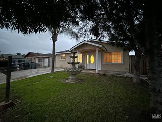 214 21st Avenue, Delano, CA 93215