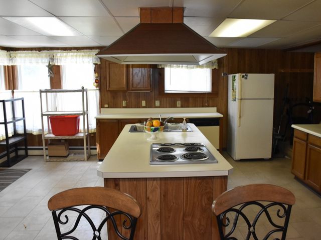 232 WILLOW Street, Meadville, PA 16335