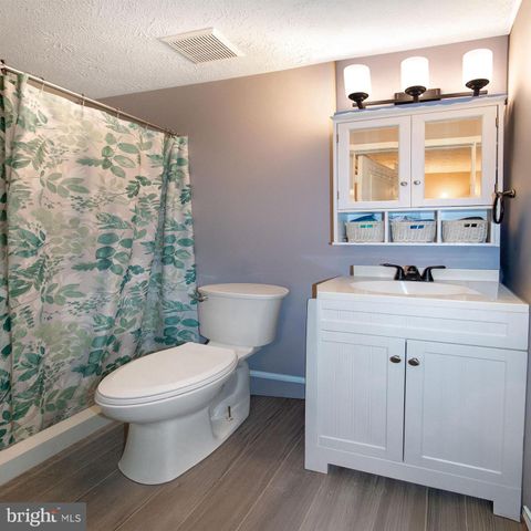 13626 OLD DAIRY RD, Herndon, VA 20171