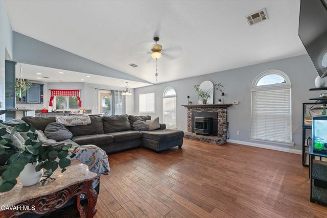 431 W 72nd Street, Rosamond, CA 93560