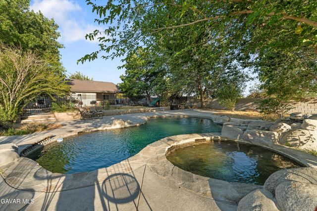 431 W 72nd Street, Rosamond, CA 93560