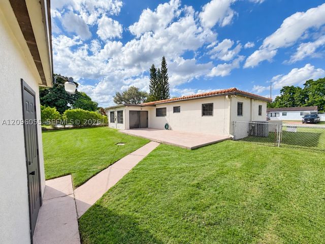 7960 SW 36th Ter, Miami, FL 33155