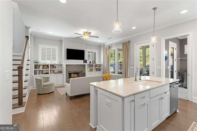 1250 OAK GROVE Avenue, Atlanta, GA 30316