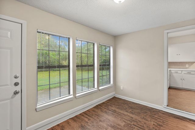 410 22nd Avenue N, Texas City, TX 77590