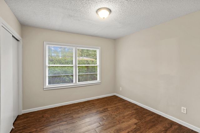 410 22nd Avenue N, Texas City, TX 77590