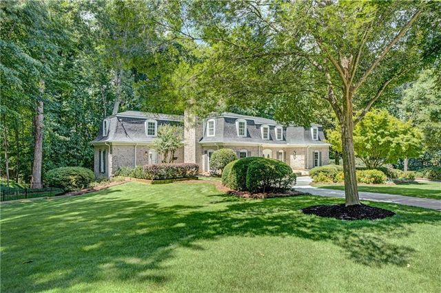 8180 Tynecastle Drive, Sandy Springs, GA 30350