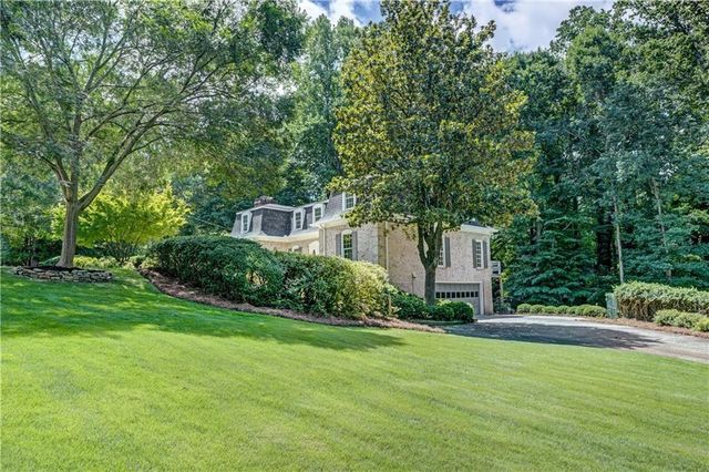 8180 Tynecastle Drive, Sandy Springs, GA 30350