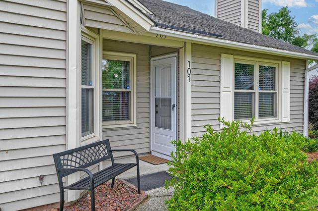 101 Coventry Road, Summerville, SC 29486