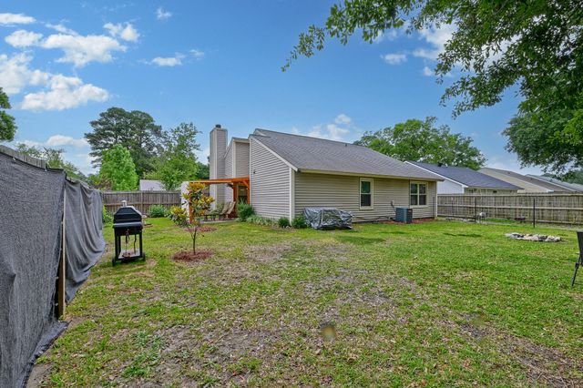 101 Coventry Road, Summerville, SC 29486