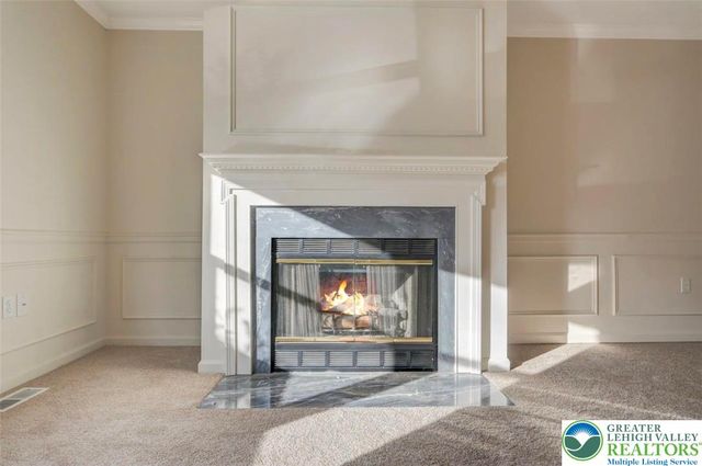 116 Eaglesmere Circle, East Stroudsburg, PA 18301