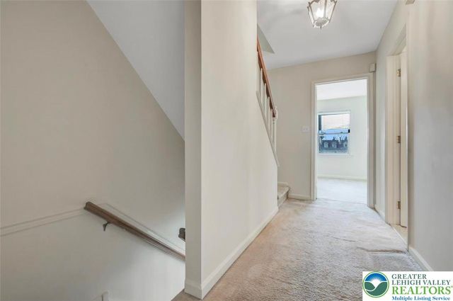 116 Eaglesmere Circle, East Stroudsburg, PA 18301