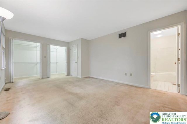 116 Eaglesmere Circle, East Stroudsburg, PA 18301