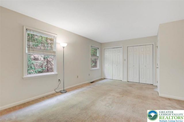 116 Eaglesmere Circle, East Stroudsburg, PA 18301