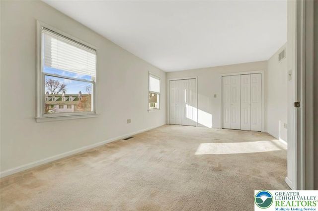 116 Eaglesmere Circle, East Stroudsburg, PA 18301