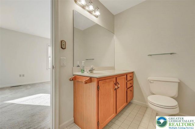 116 Eaglesmere Circle, East Stroudsburg, PA 18301