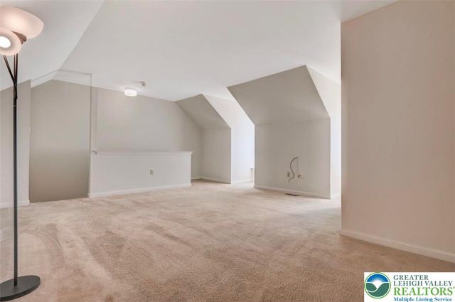 116 Eaglesmere Circle, East Stroudsburg, PA 18301