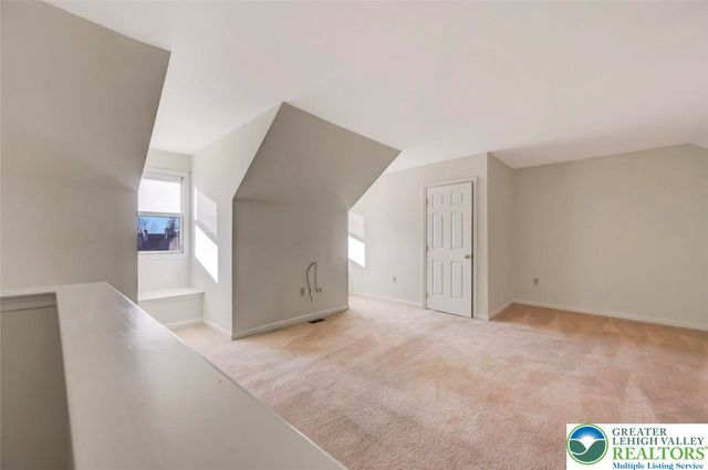 116 Eaglesmere Circle, East Stroudsburg, PA 18301