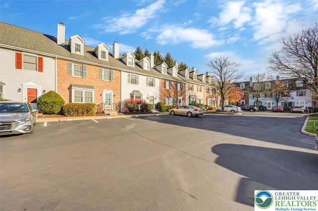 116 Eaglesmere Circle, East Stroudsburg, PA 18301