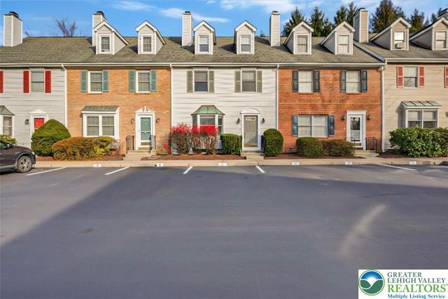 116 Eaglesmere Circle, East Stroudsburg, PA 18301