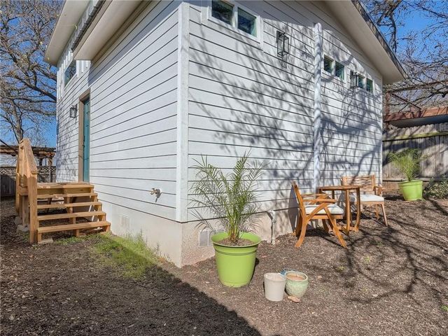 1614 Elmira RD, Austin, TX 78721