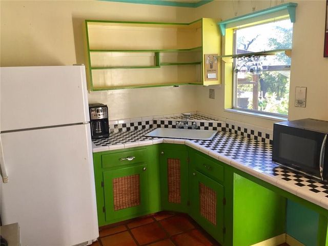 1614 Elmira RD, Austin, TX 78721
