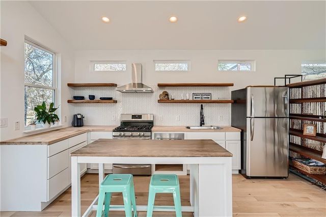 1614 Elmira RD, Austin, TX 78721