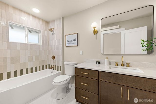 2652 NW 57th Street, Seattle, WA 98107