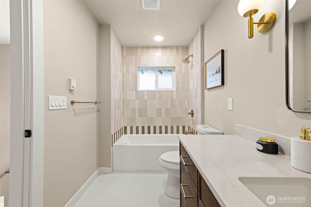 2652 NW 57th Street, Seattle, WA 98107