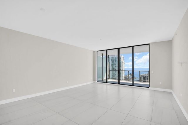 275 1ST AVENUE S 3304, St Petersburg, FL 33701