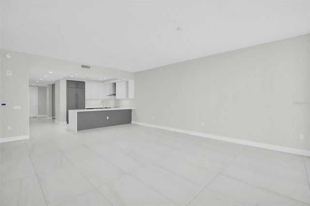 275 1ST AVENUE S 3304, St Petersburg, FL 33701