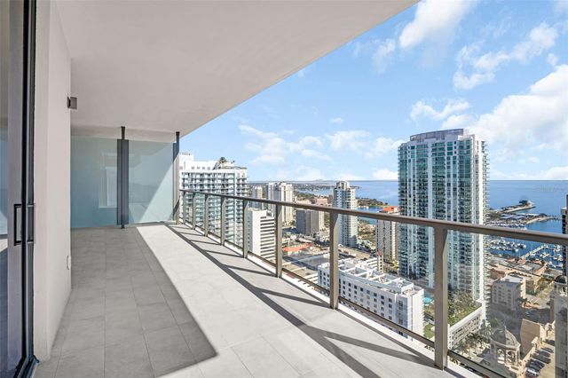 275 1ST AVENUE S 3304, St Petersburg, FL 33701