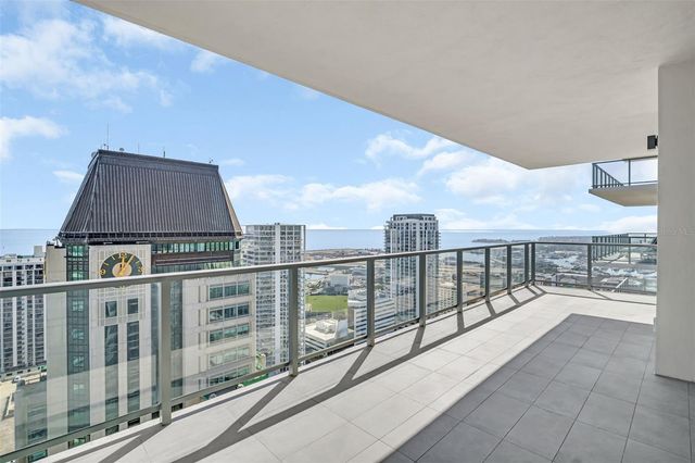 275 1ST AVENUE S 3304, St Petersburg, FL 33701