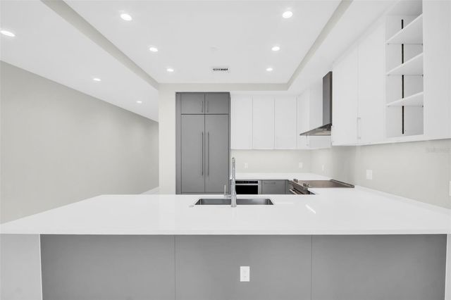 275 1ST AVENUE S 3304, St Petersburg, FL 33701