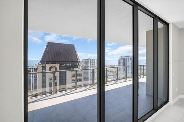 275 1ST AVENUE S 3304, St Petersburg, FL 33701