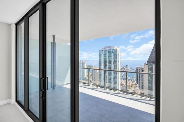 275 1ST AVENUE S 3304, St Petersburg, FL 33701