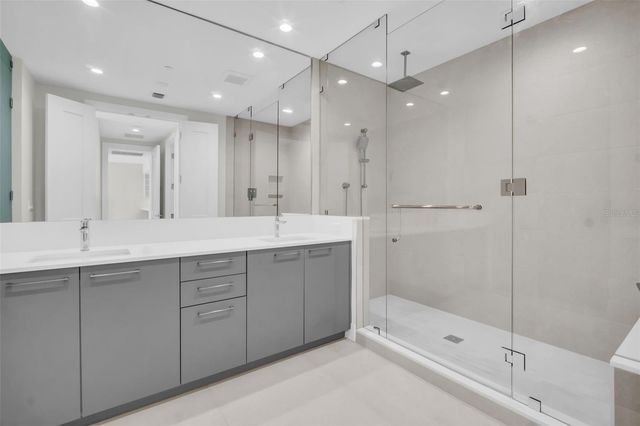 275 1ST AVENUE S 3304, St Petersburg, FL 33701