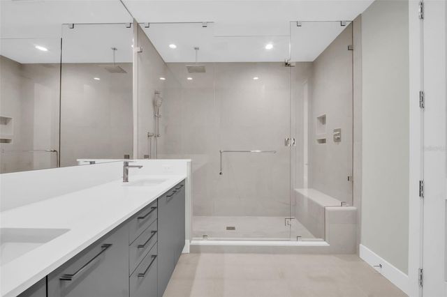 275 1ST AVENUE S 3304, St Petersburg, FL 33701