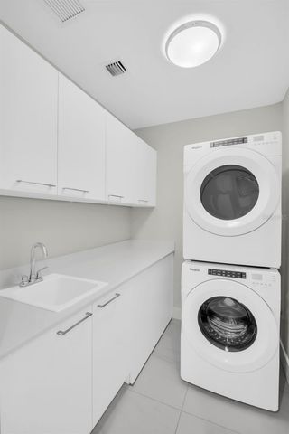 275 1ST AVENUE S 3304, St Petersburg, FL 33701