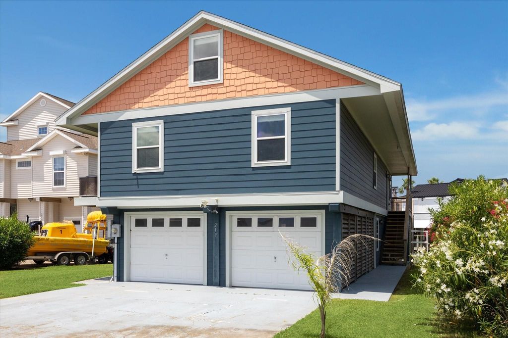 219 Bora Bora DR, Galveston, TX 77554