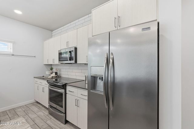 2727 E THOMAS Road 5, Phoenix, AZ 85016