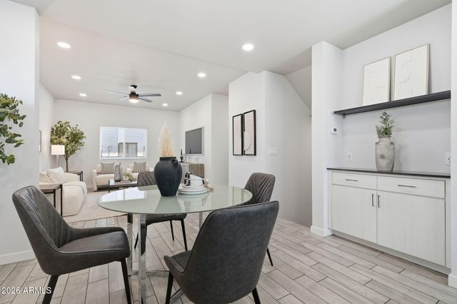 2727 E THOMAS Road 5, Phoenix, AZ 85016