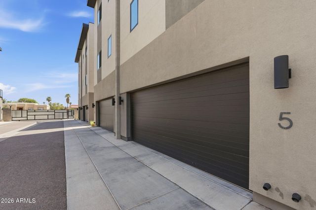 2727 E THOMAS Road 5, Phoenix, AZ 85016