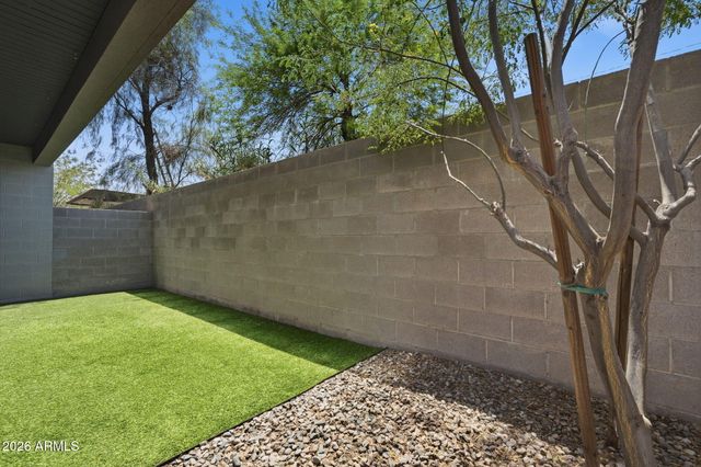 2727 E THOMAS Road 5, Phoenix, AZ 85016