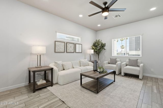 2727 E THOMAS Road 5, Phoenix, AZ 85016