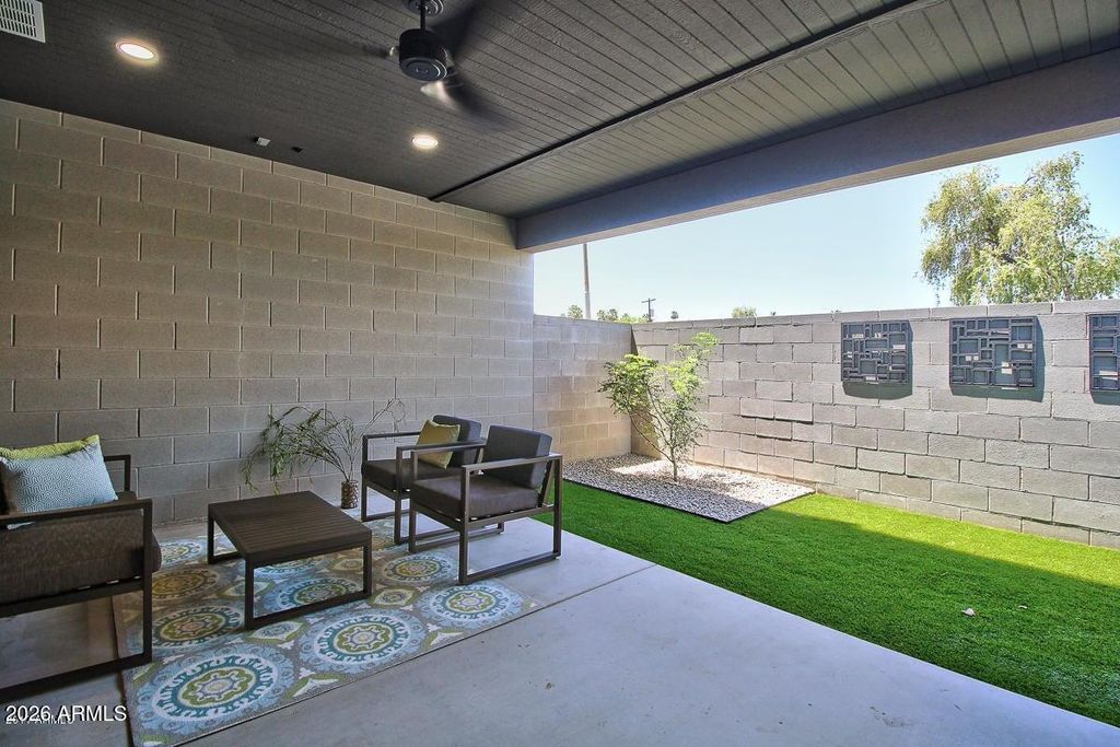 2727 E THOMAS Road 5, Phoenix, AZ 85016 — photo 2