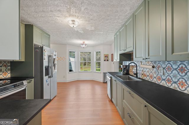 950 Besse Way, Locust Grove, GA 30248