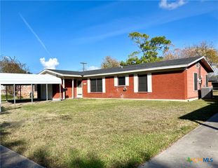 4606 Evergreen Street, Victoria, TX 77904