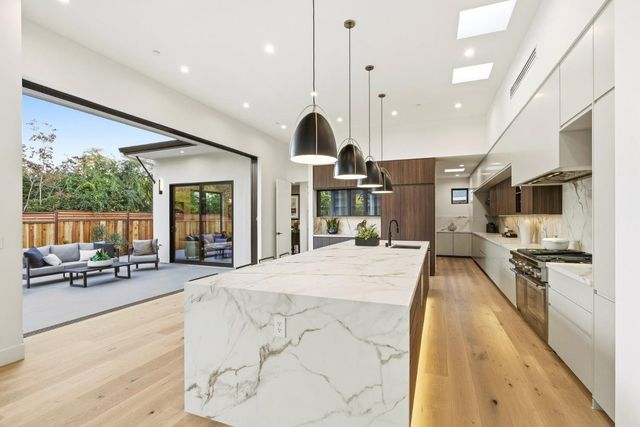 175 Beverly Lane, Los Altos, CA 94022
