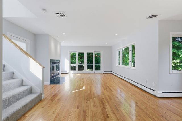 213 Hunnewell Street, Needham, MA 02494